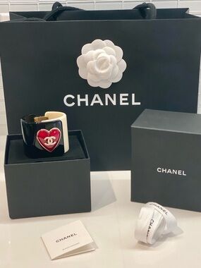 CHANEL Black and White Resin Cuff with Red Heart CC Accent